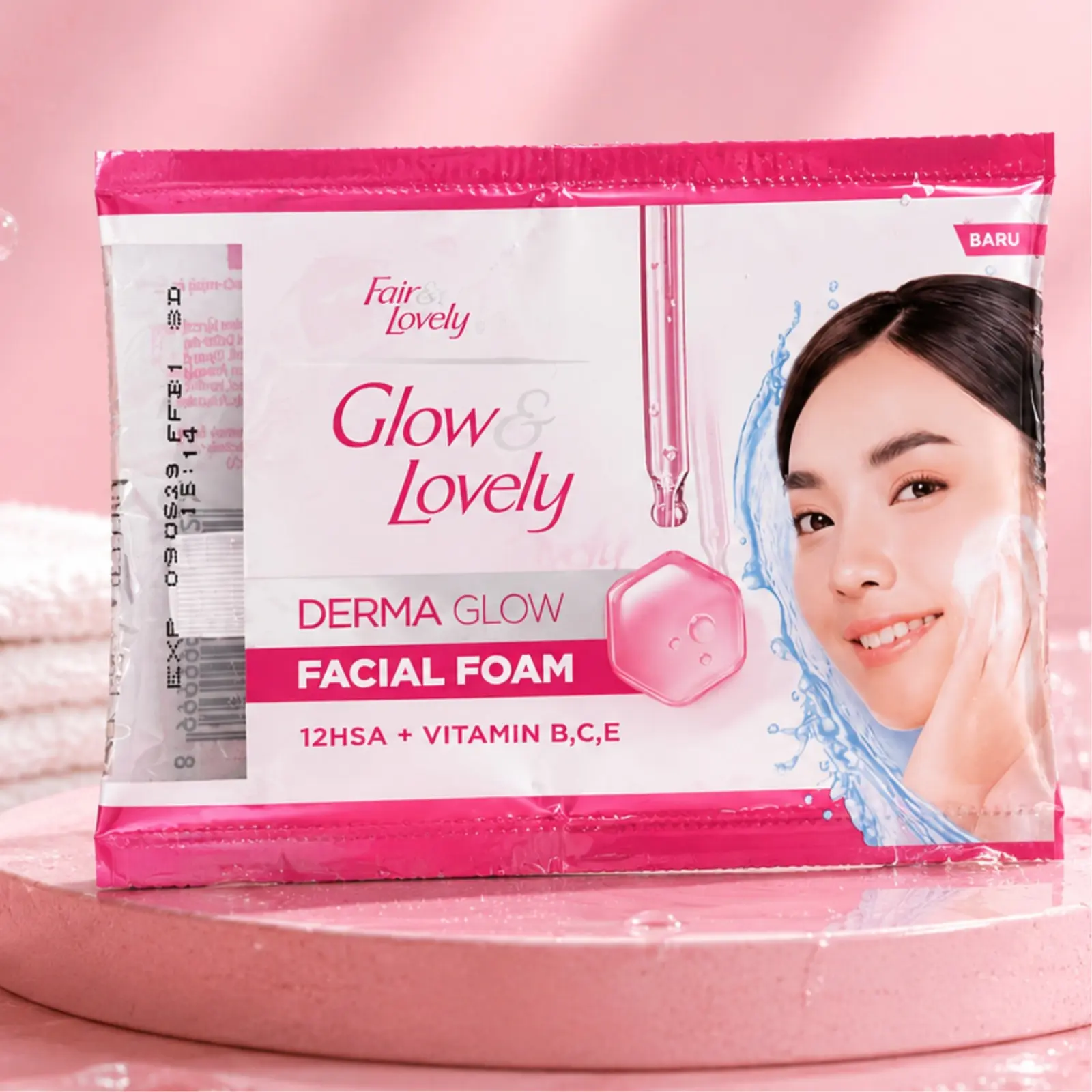 Glow & Lovely Facial Foam Derma Glow 7GR