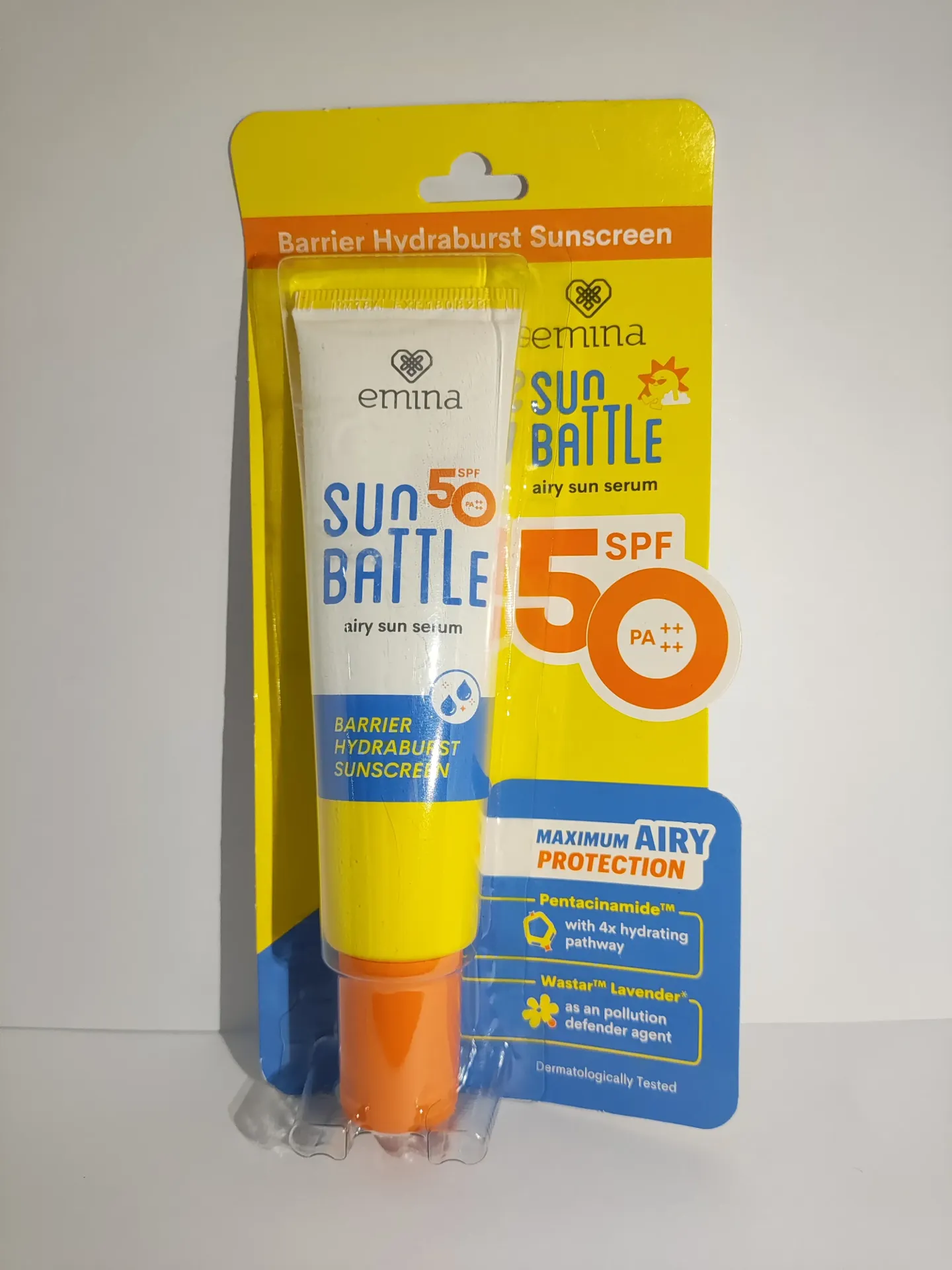 Emina Sub Battle SPF 50 PA +++ Barrier Hydraburst Sunscreen 30ML